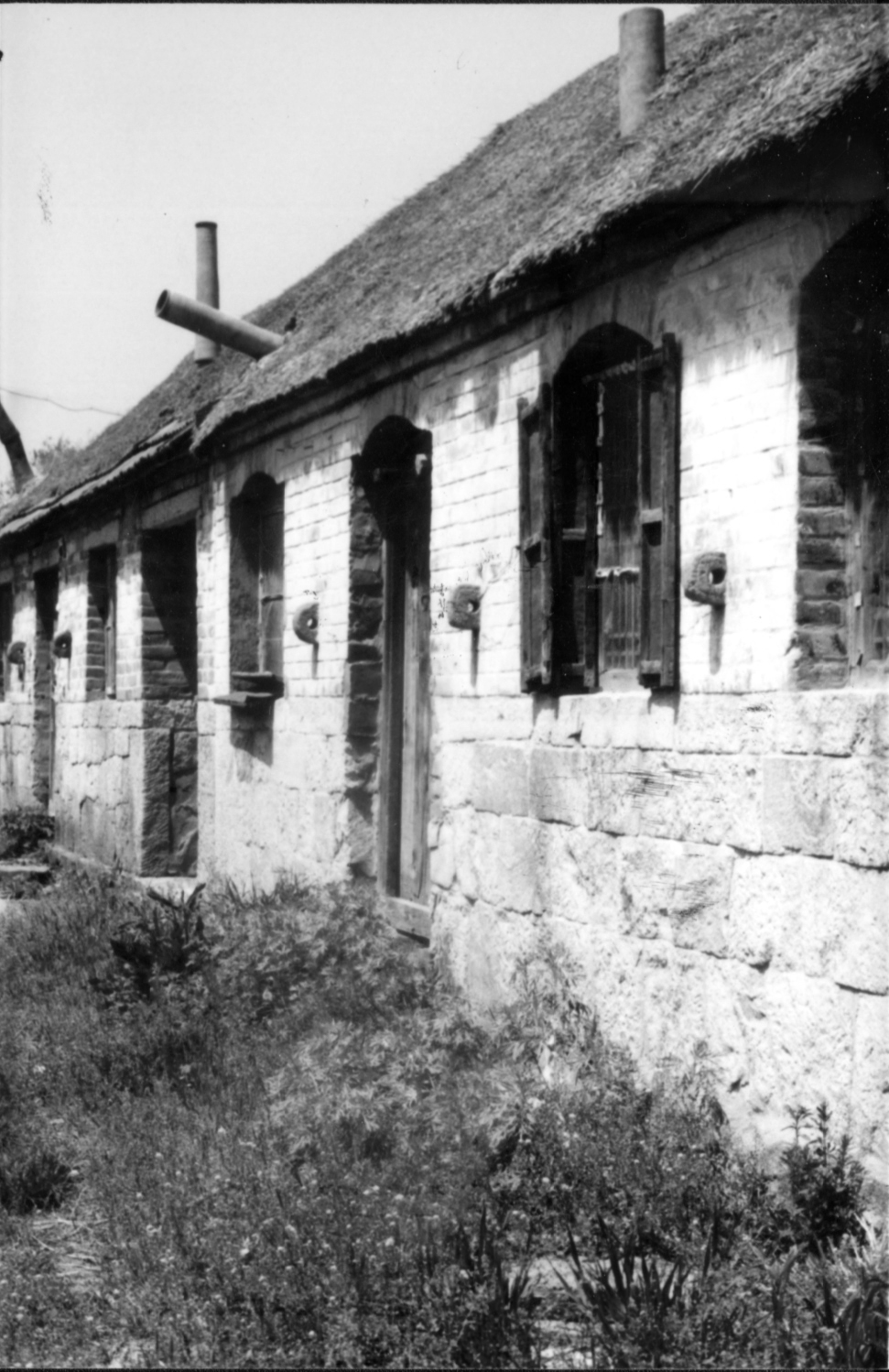 1950年11月搬迁至文登市陡埠村